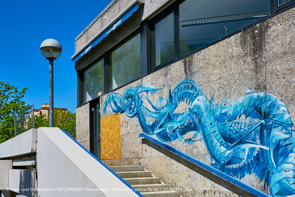 21.03.2017 - Abrissbaustelle Quiddezentrum in Neuperlach